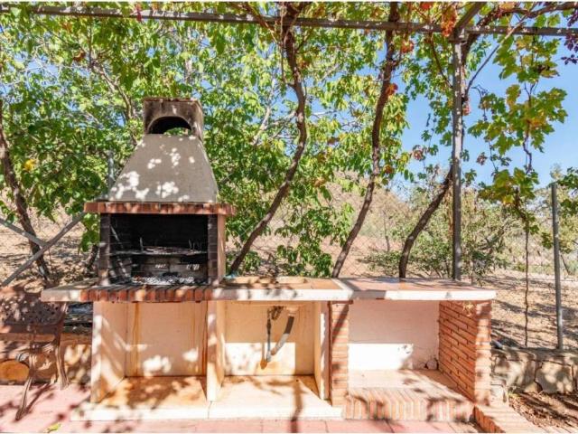 Casa rústica / Caserío en Venta en La Peza