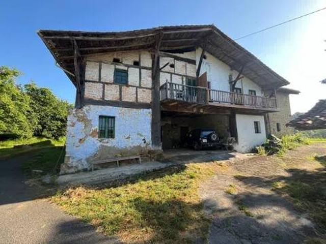 Casa rústica / Caserío en Venta en Larrabetzu