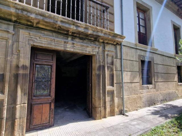 Casa rústica / Caserío en Venta en Lena