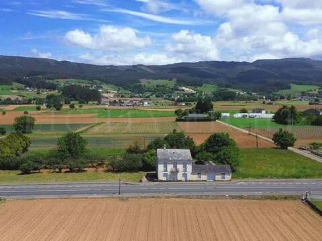 Casa rústica / Caserío en Venta en Lourenzá