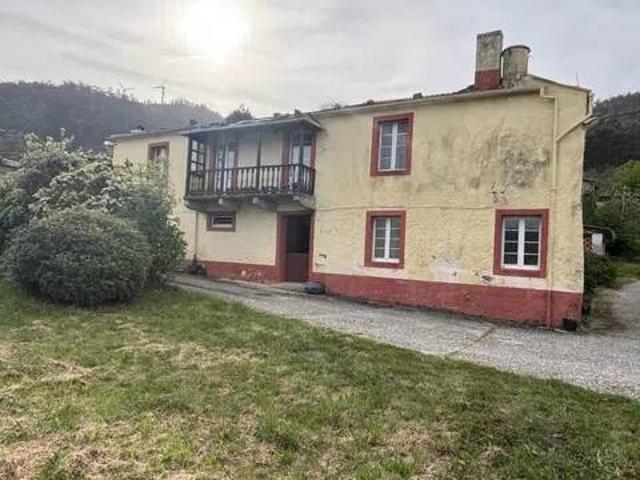 Casa rústica / Caserío en Venta en Mañón