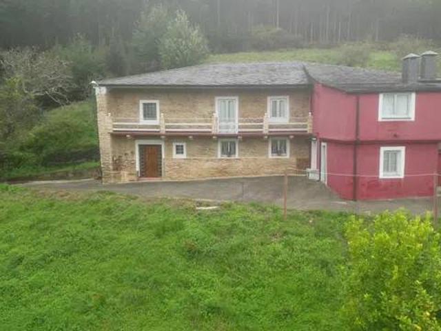 Casa rústica / Caserío en Venta en Mañón