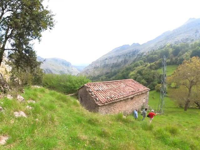 Casa rústica / Caserío en Venta en Miera