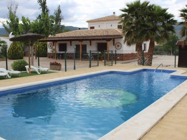 Casa rústica / Caserío en Venta en Moratalla