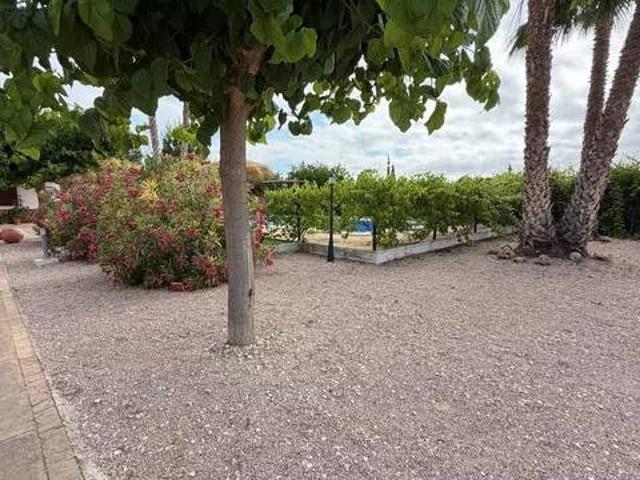 Casa rústica / Caserío en Venta en Moratalla