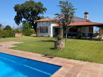 Casa rústica / Caserío en Venta en Navalmoral de la Mata