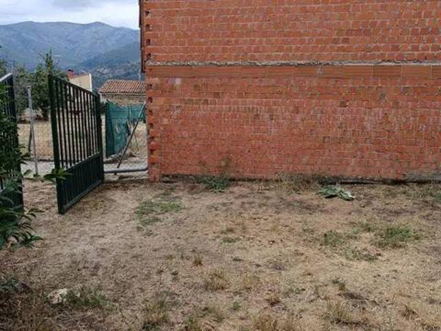 Casa rústica / Caserío en Venta en Navalonguilla