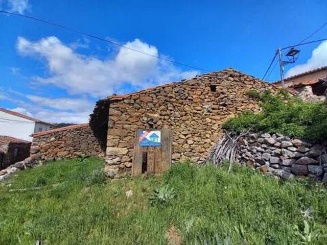 Casa rústica / Caserío en Venta en Navalperal de Tormes