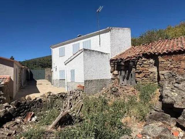 Casa rústica / Caserío en Venta en Navalperal de Tormes