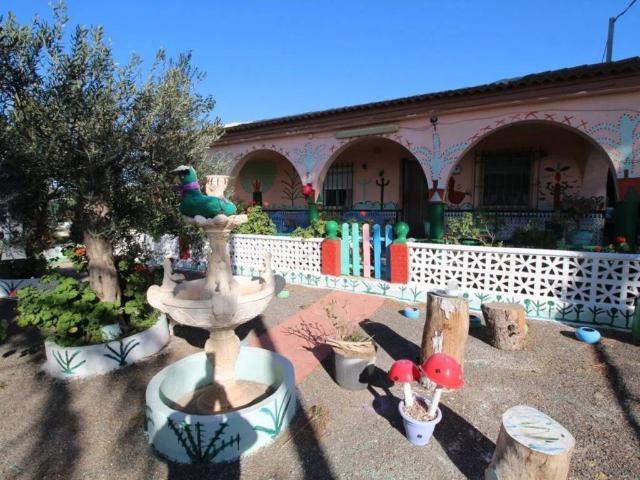 Casa rústica / Caserío en Venta en Níjar
