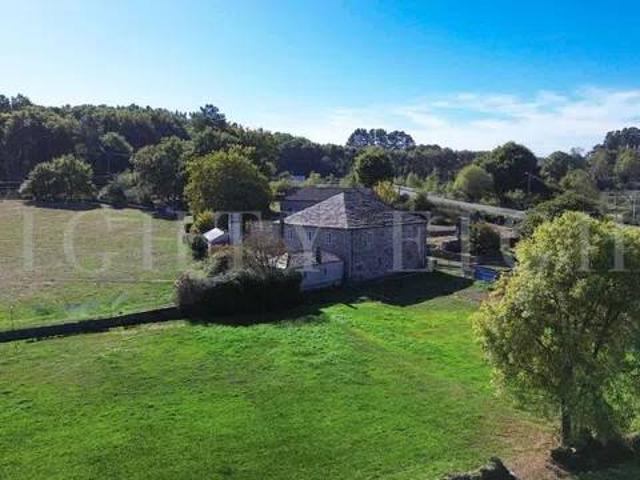 Casa rústica / Caserío en Venta en O Corgo