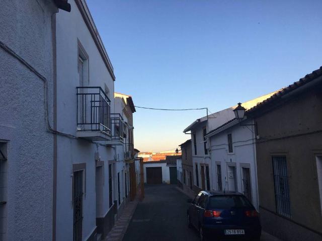 Casa rústica / Caserío en Venta en Oliva de La Frontera