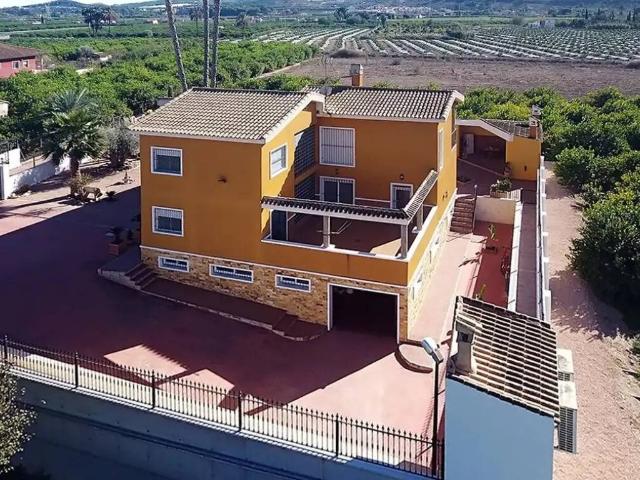 Casa rústica / Caserío en Venta en Orihuela