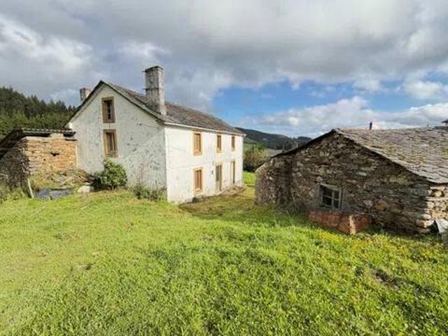 Casa rústica / Caserío en Venta en Ortigueira