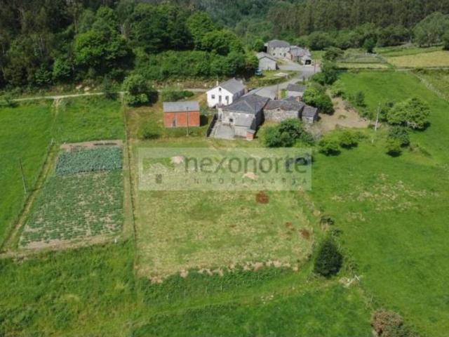 Casa rústica / Caserío en Venta en Ourol
