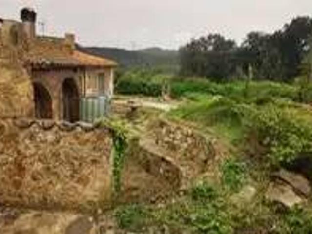 Casa rústica / Caserío en Venta en Palol de Revardit