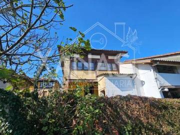 Casa rústica / Caserío en Venta en Parres