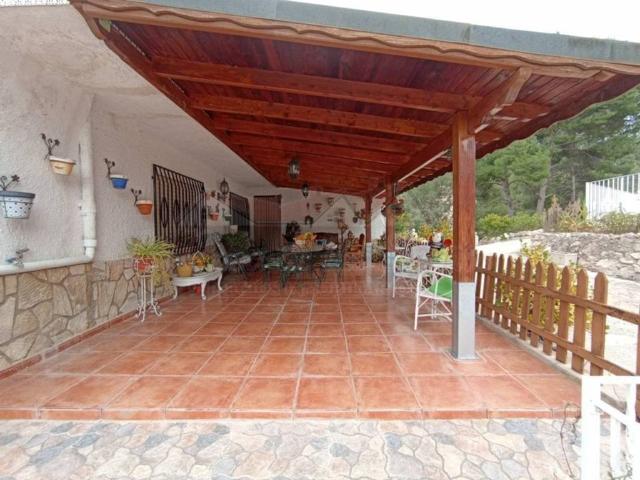 Casa rústica / Caserío en Venta en Petrer