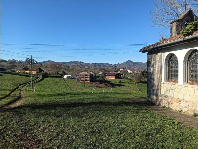 Casa rústica / Caserío en Venta en Piloña