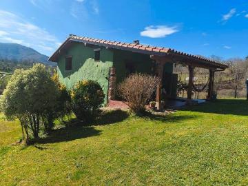 Casa rústica / Caserío en Venta en Piloña
