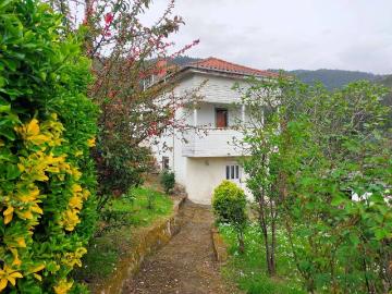 Casa rústica / Caserío en Venta en Pravia