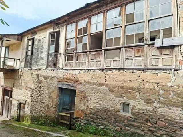 Casa rústica / Caserío en Venta en Puente de Domingo Flórez
