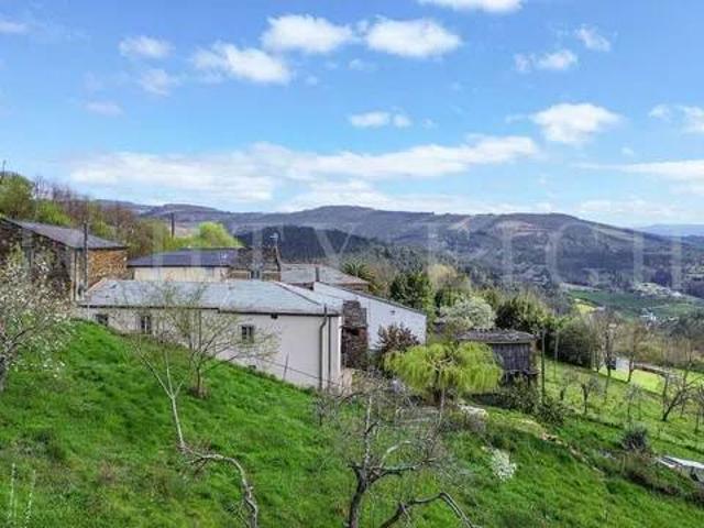 Casa rústica / Caserío en Venta en Riotorto