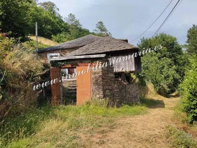 Casa rústica / Caserío en Venta en Ribeira de Piquín