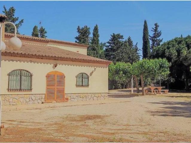 Casa rústica / Caserío en Venta en Riudoms