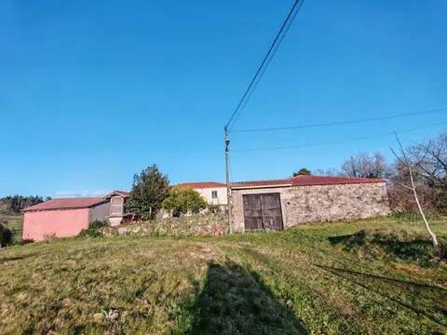 Casa rústica / Caserío en Venta en Santiso