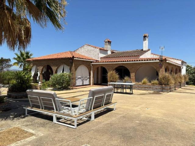 Casa rústica / Caserío en Venta en San Bartolomé de La Torre