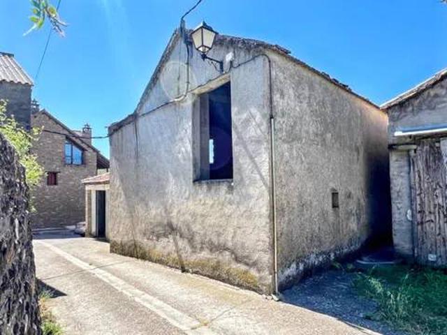 Casa rústica / Caserío en Venta en Sabiñánigo