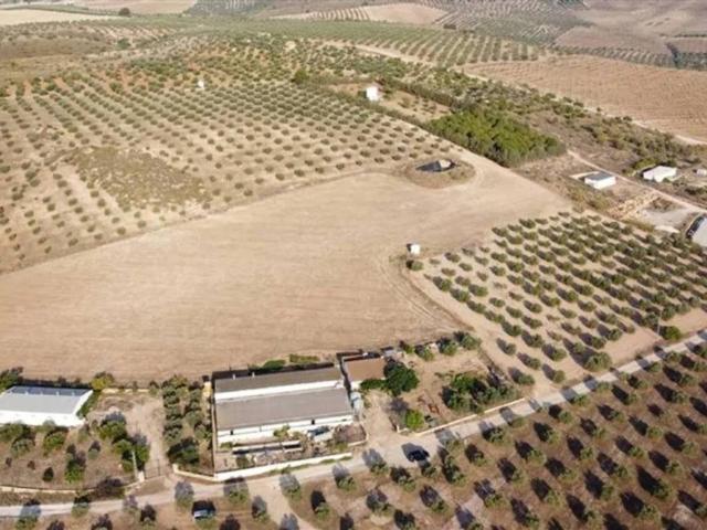 Casa rústica / Caserío en Venta en Serrato