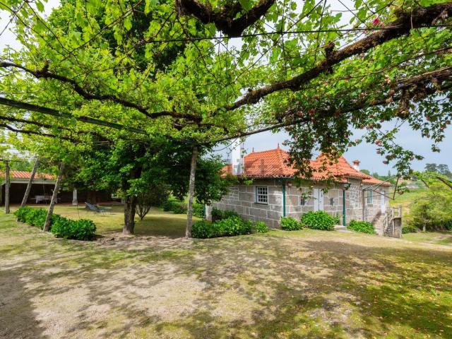 Casa rústica, Castelões