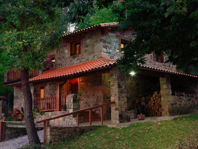 Casa rústica, Acebo