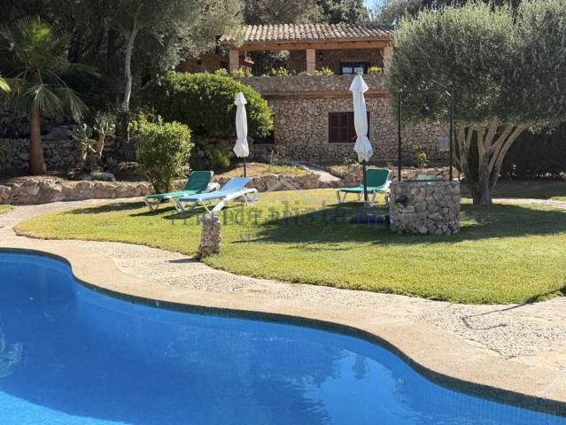 Casa rústica, Arta
