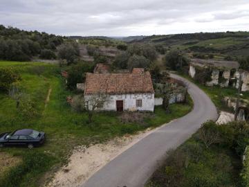 Casa rústica, Azambujeira e Malaqueijo