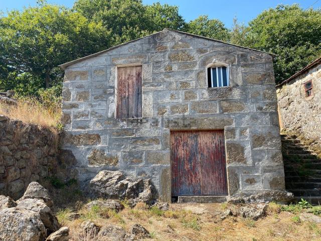 Casa rústica, Bande