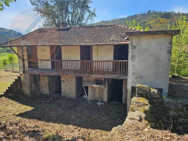 Casa rústica, Basto
