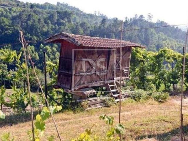 Casa rústica, Britelo Gémeos Ourilhe