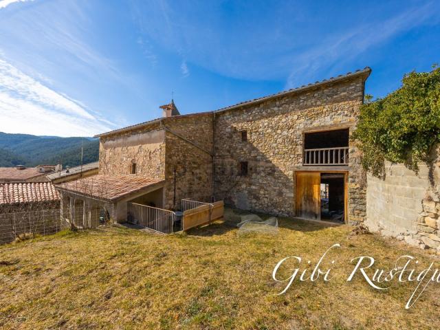Casa rústica, Gombrèn