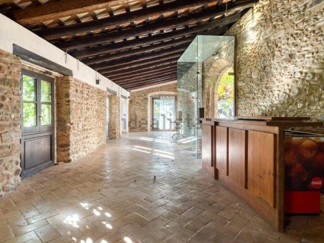 Casa rústica, Girona