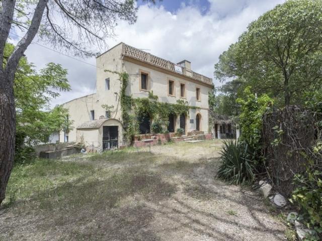 Casa rústica de alto standing de 12 dormitorios en venta Lavit, España