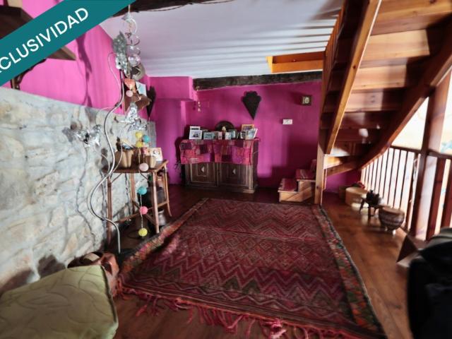 Casa Rústica de Piedra en el Camino de Santiago con Jardín