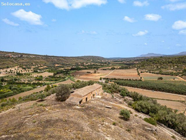 Casa Rústica del Siglo XVIII con 46 hectáreas de terreno, en la cima de una montaña en Manacor