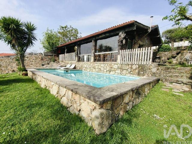 Casa rústica em Sapardos de 221 m²