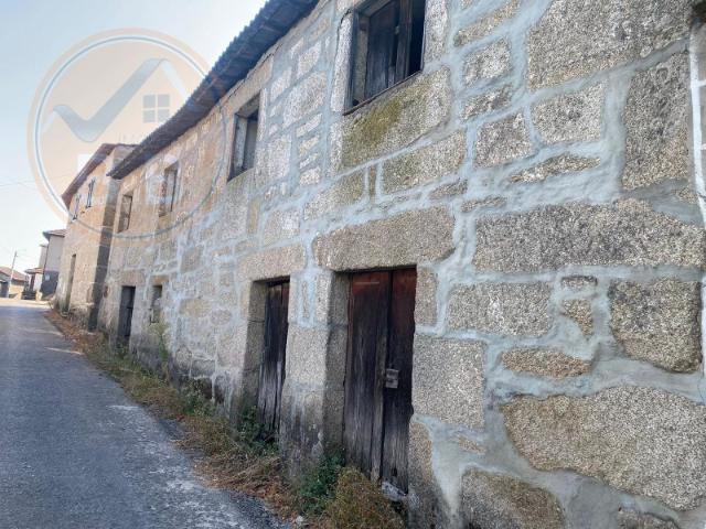 Casa Rústica em Pedra para Recuperar Boadela, Pedraça | Cabeceiras de Basto
