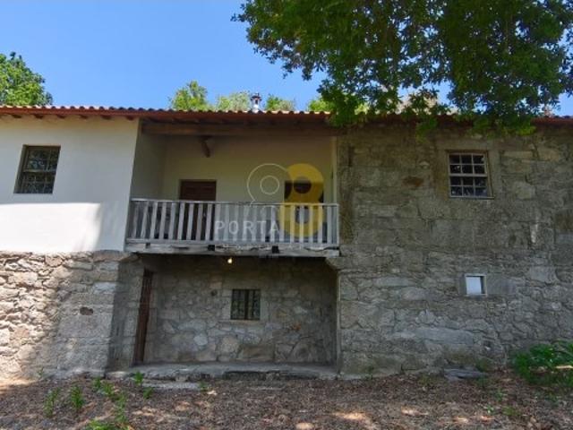 Casa Rústica em Pedra T3 com Terreno | Lugar da Fragoa, Cabeceiras de Basto