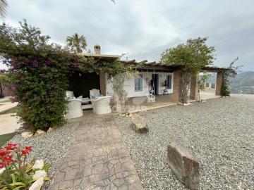 Casa rústica en alquiler temporal en Almáchar