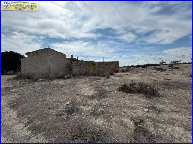 Casa Rústica en Fortuna para Reformar con Amplio Terreno